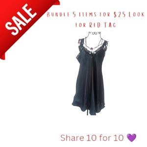 Signature expressions black slip dress 100% polyester size medium